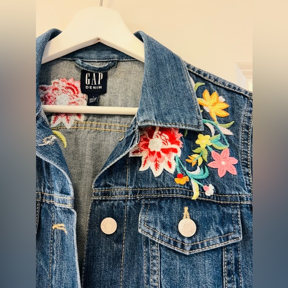 Jacket - Picture 3 of 4